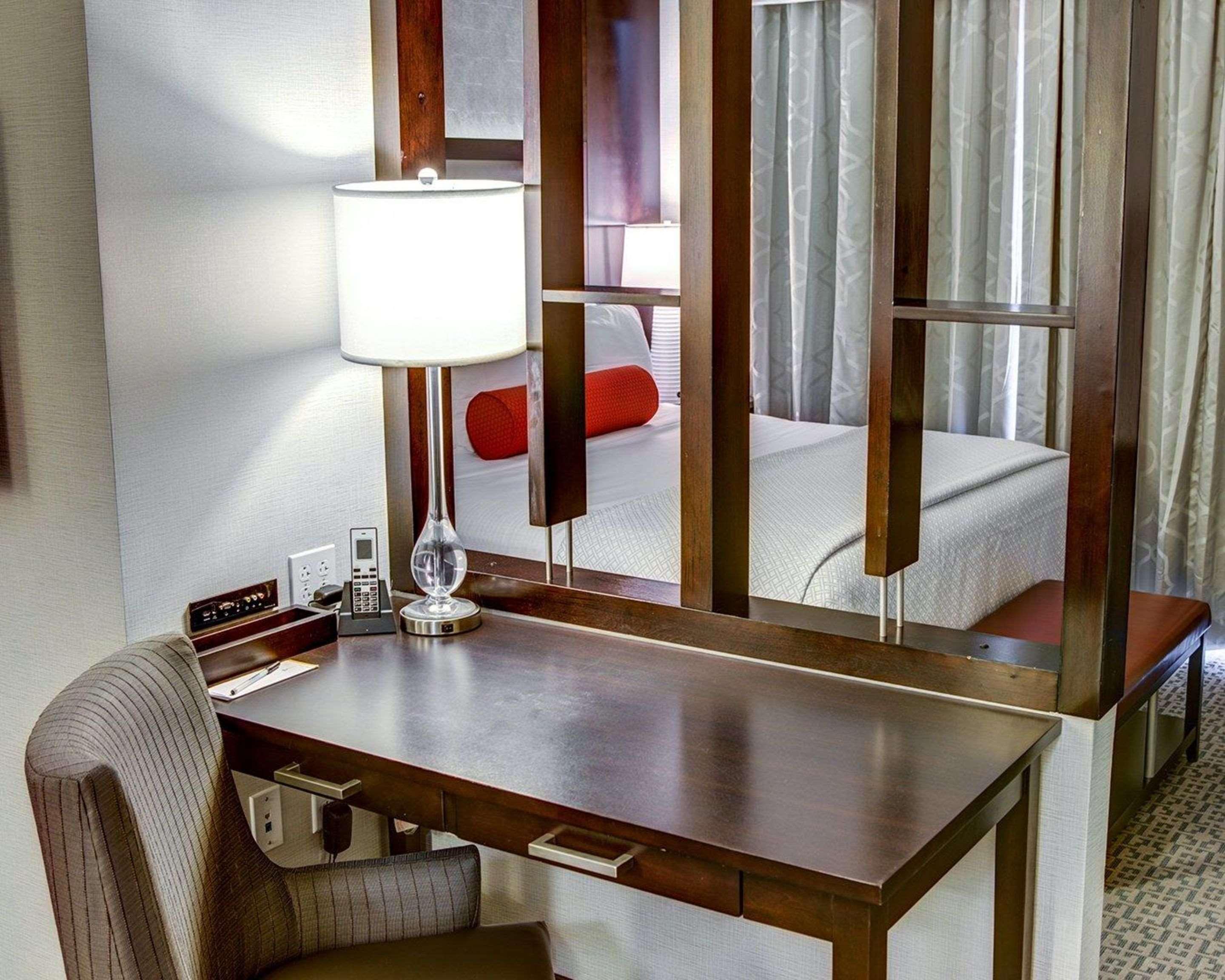 แคมเบรีย โฮเต็ล ไวท์ เพลน - ดาวน์ทาวน์ Hotel ไวท์เพลนส์ ภายนอก รูปภาพ